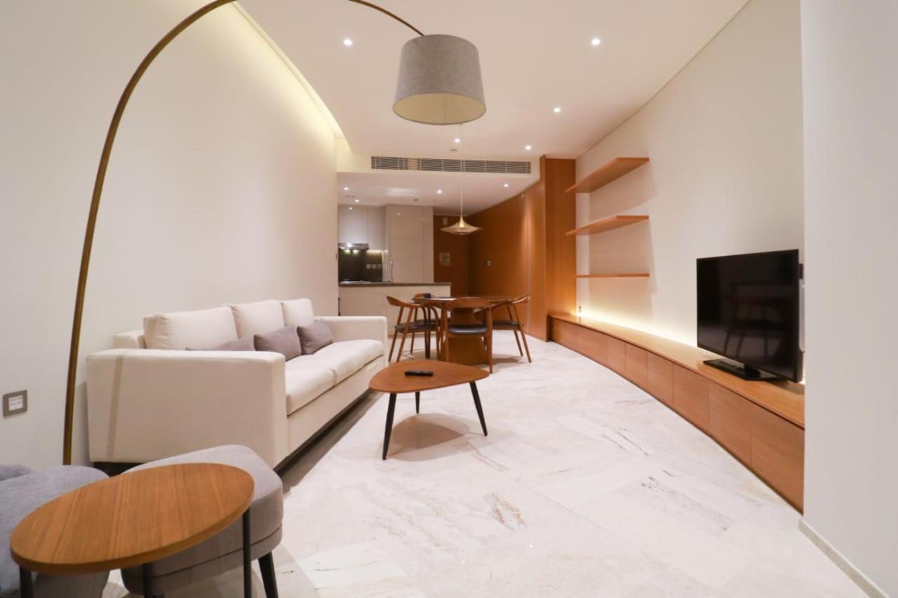 شقة خاصة في فايف جميرا مع مسبح خاص Private In A Five Jumeirah Village With Private Pool Apartment