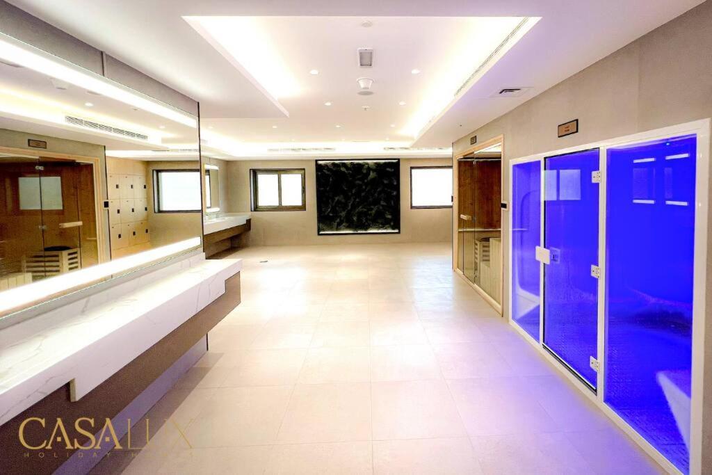 Lovely Big Studio W/ Burj Khalifa View In Downtown Apartment *