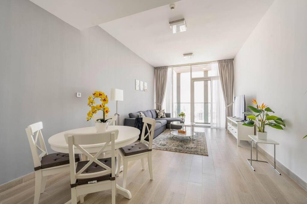 High Floor 1br Vacation With Terrace Apartment *