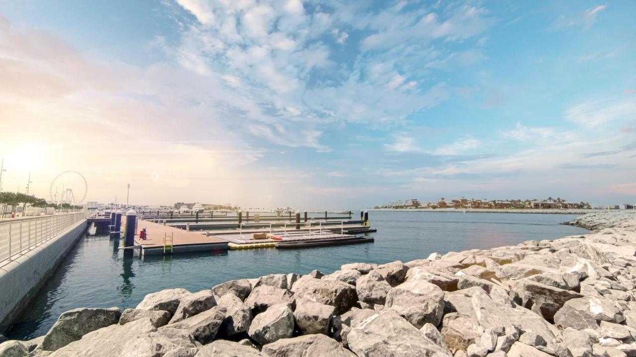 Lux - The Luxury Sunspot Beach Apartment