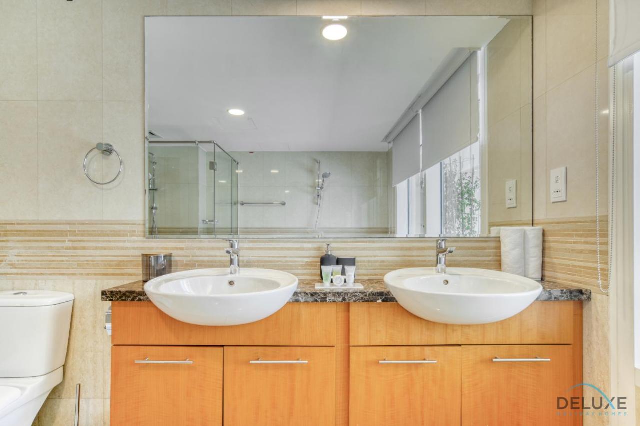 Distinguished 4br With 2 Assistant's At Marinascape Marina By Deluxe Villa *