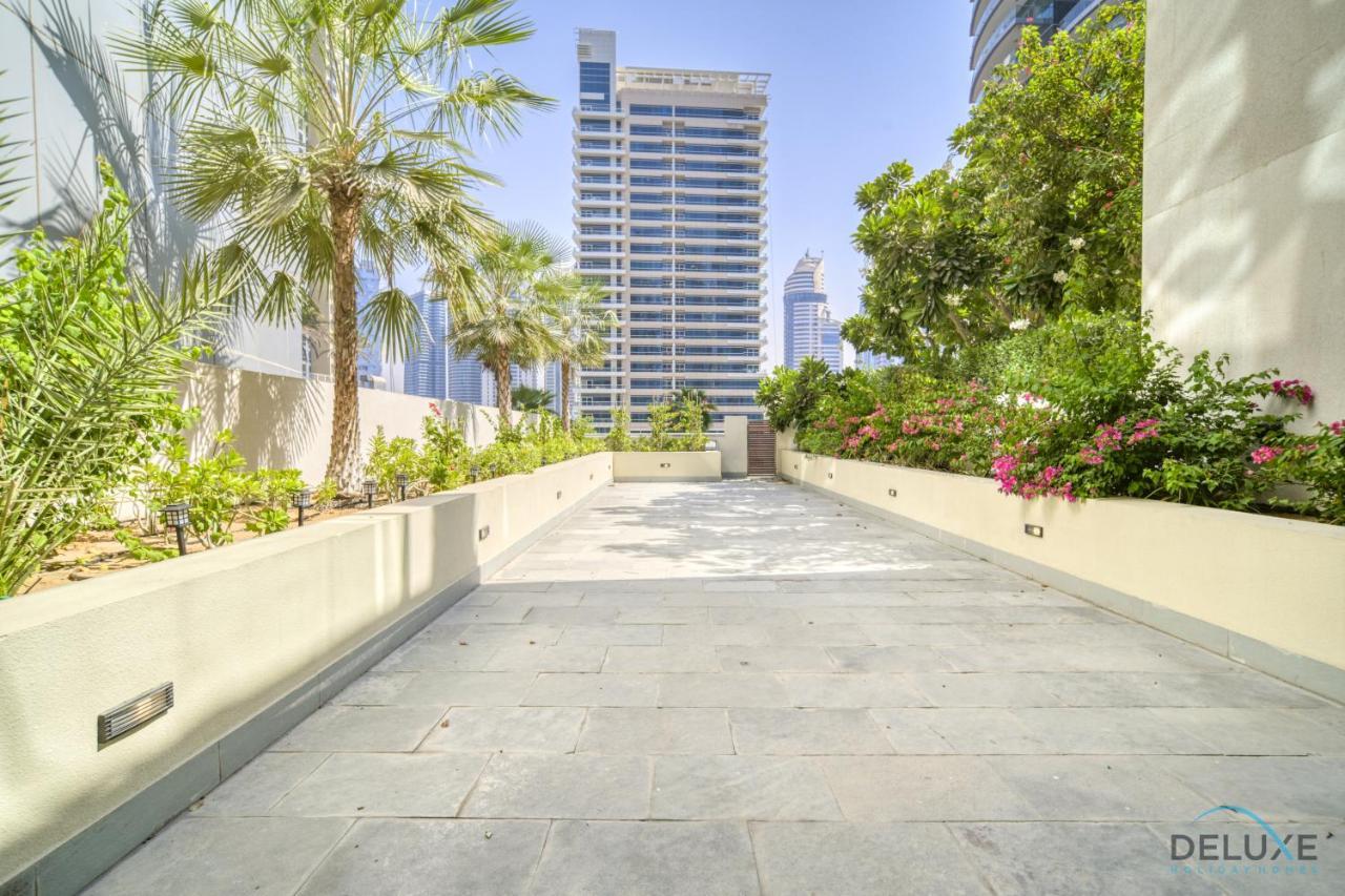 Distinguished 4br With 2 Assistant's At Marinascape Marina By Deluxe Villa