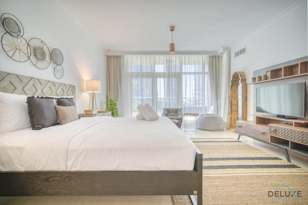 Distinguished 4br With 2 Assistant's At Marinascape Marina By Deluxe *