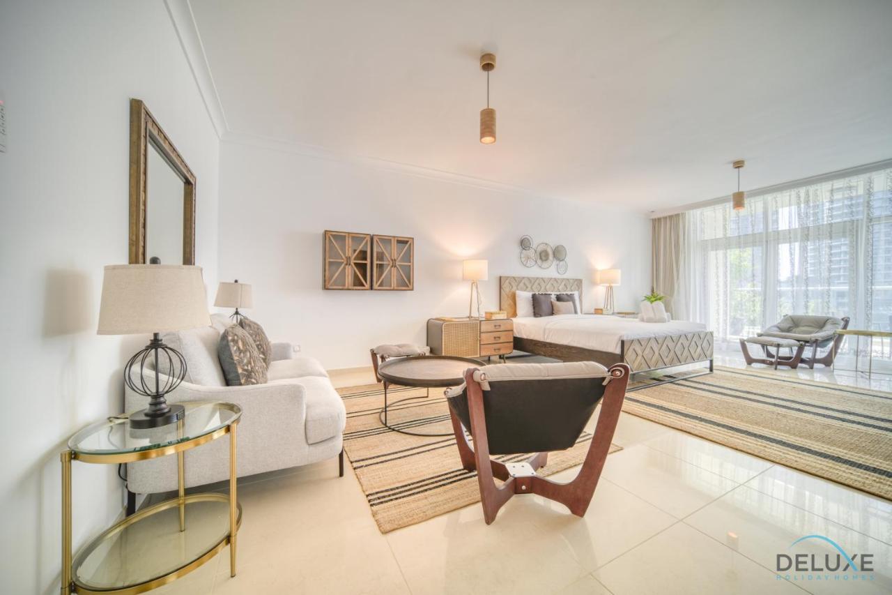 Distinguished 4br With 2 Assistant's At Marinascape Marina By Deluxe Villa