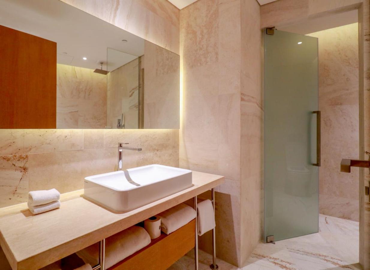 Apartment شقة خاصة في فايف جميرا مع مسبح خاص Private In A Five Jumeirah Village With Private Pool Dubai