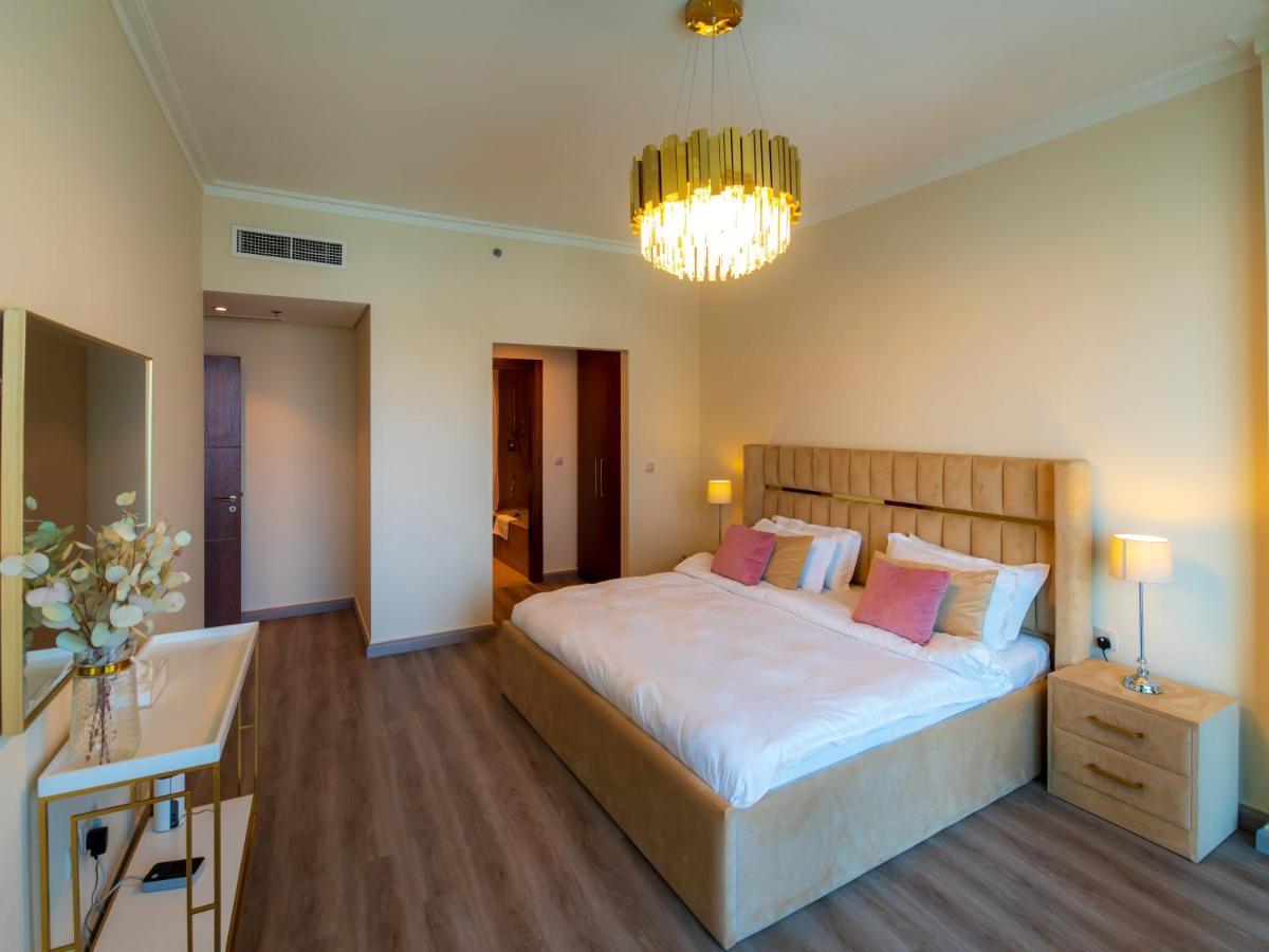 First Class 3br With Full Burj Khalifa And Fountain View Apartment