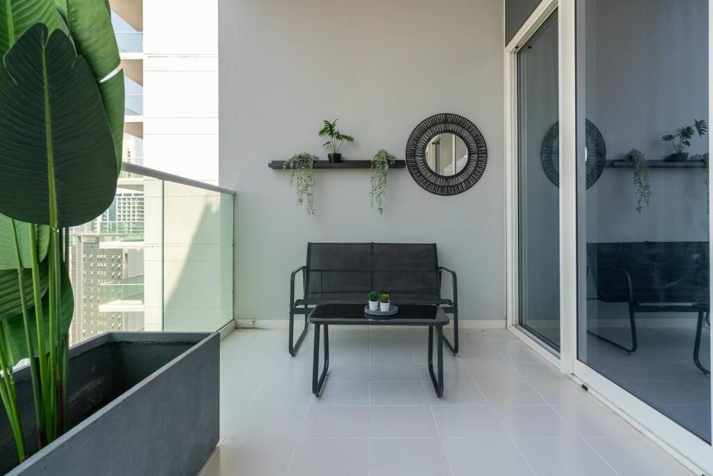Daire 2bdr - Burj Khalifa View - Pool, Sauna & Hamam