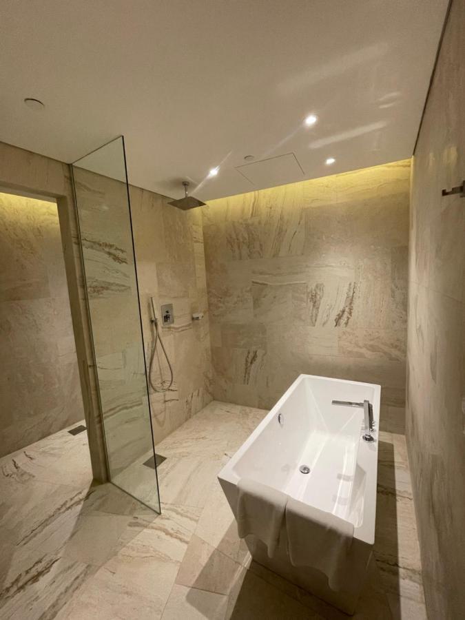 شقة خاصة في فايف جميرا مع مسبح خاص Private In A Five Jumeirah Village With Private Pool