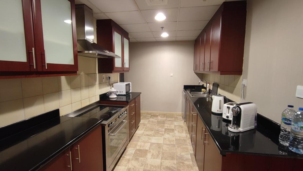 La Buena Vida Homes: Beachfront Luxury In Jbr Apartment *