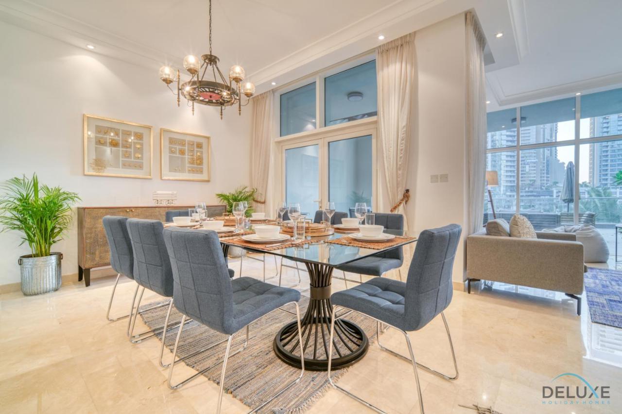 Villa Distinguished 4br With 2 Assistant's At Marinascape Marina By Deluxe