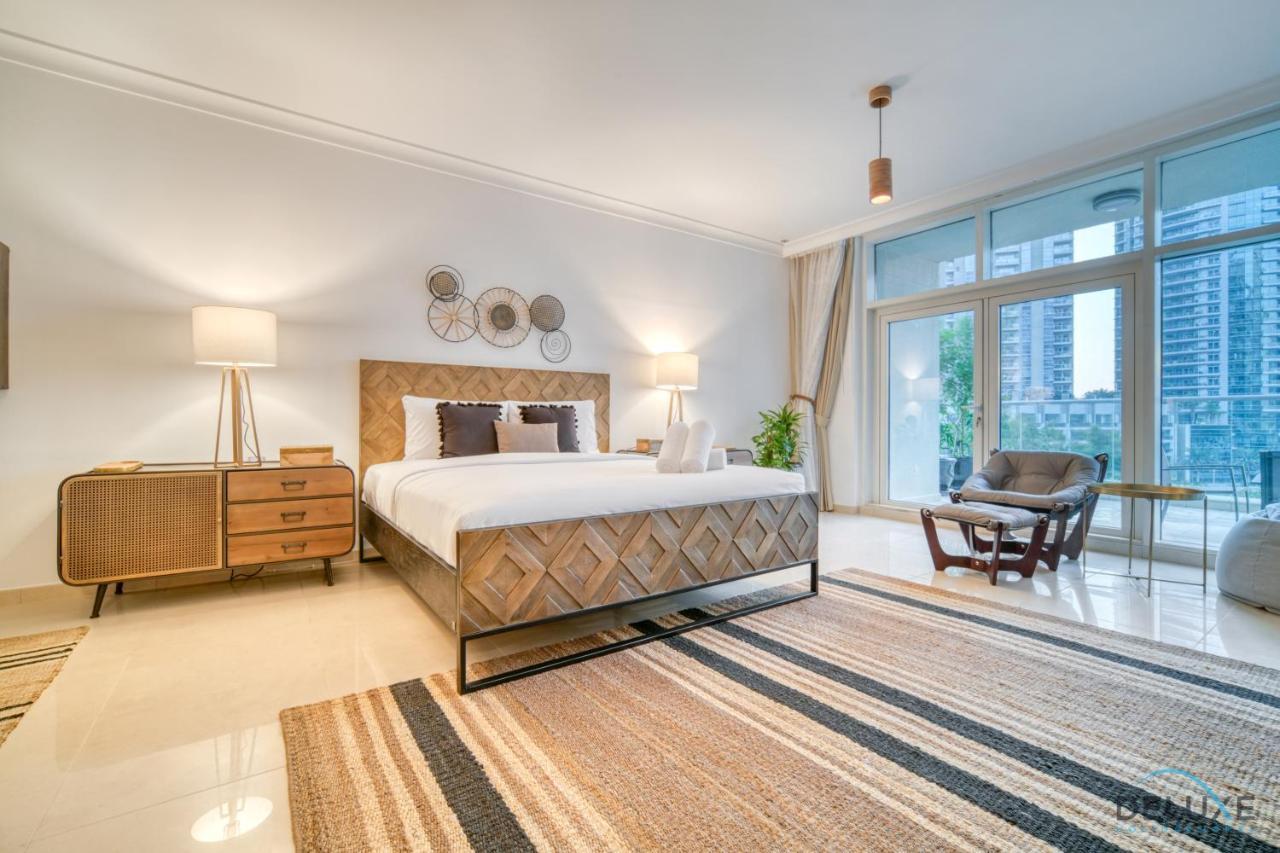 Distinguished 4br With 2 Assistant's At Marinascape Marina By Deluxe Villa