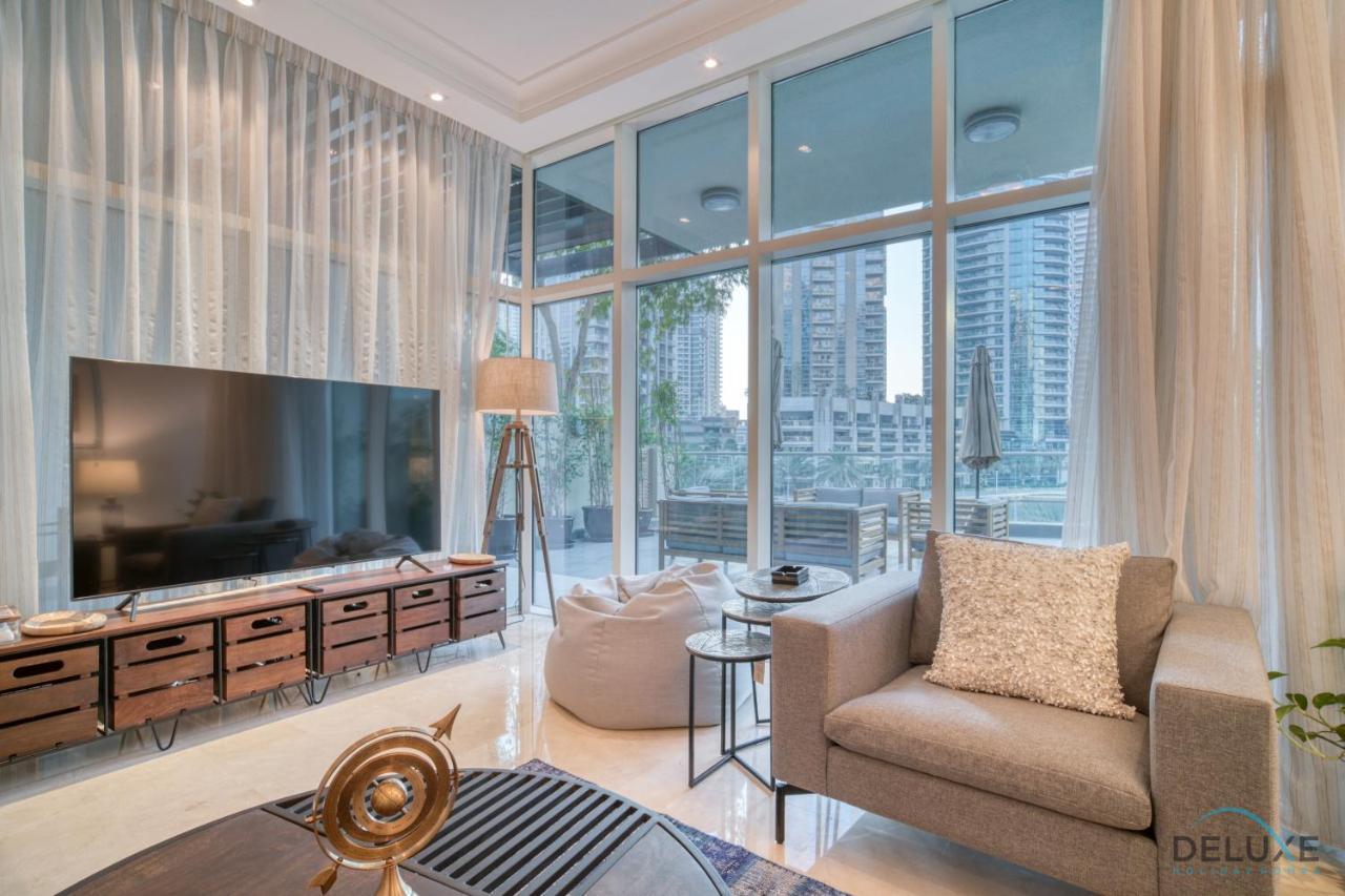 Distinguished 4br With 2 Assistant's At Marinascape Marina By Deluxe Villa