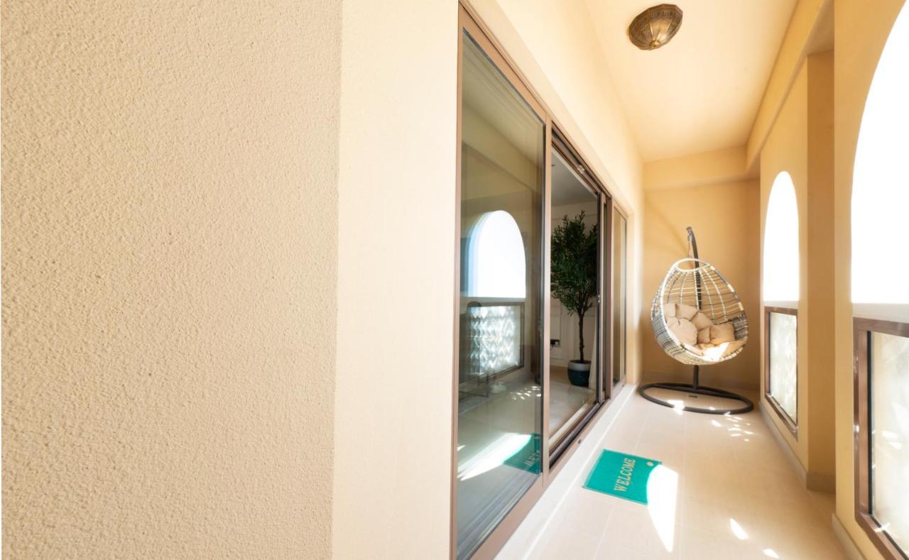 Ultimate / 4 Beds / Private / The Palm / Beachfront / Upgraded / Full Palm, Marina Skyline, Ain View Apartment *