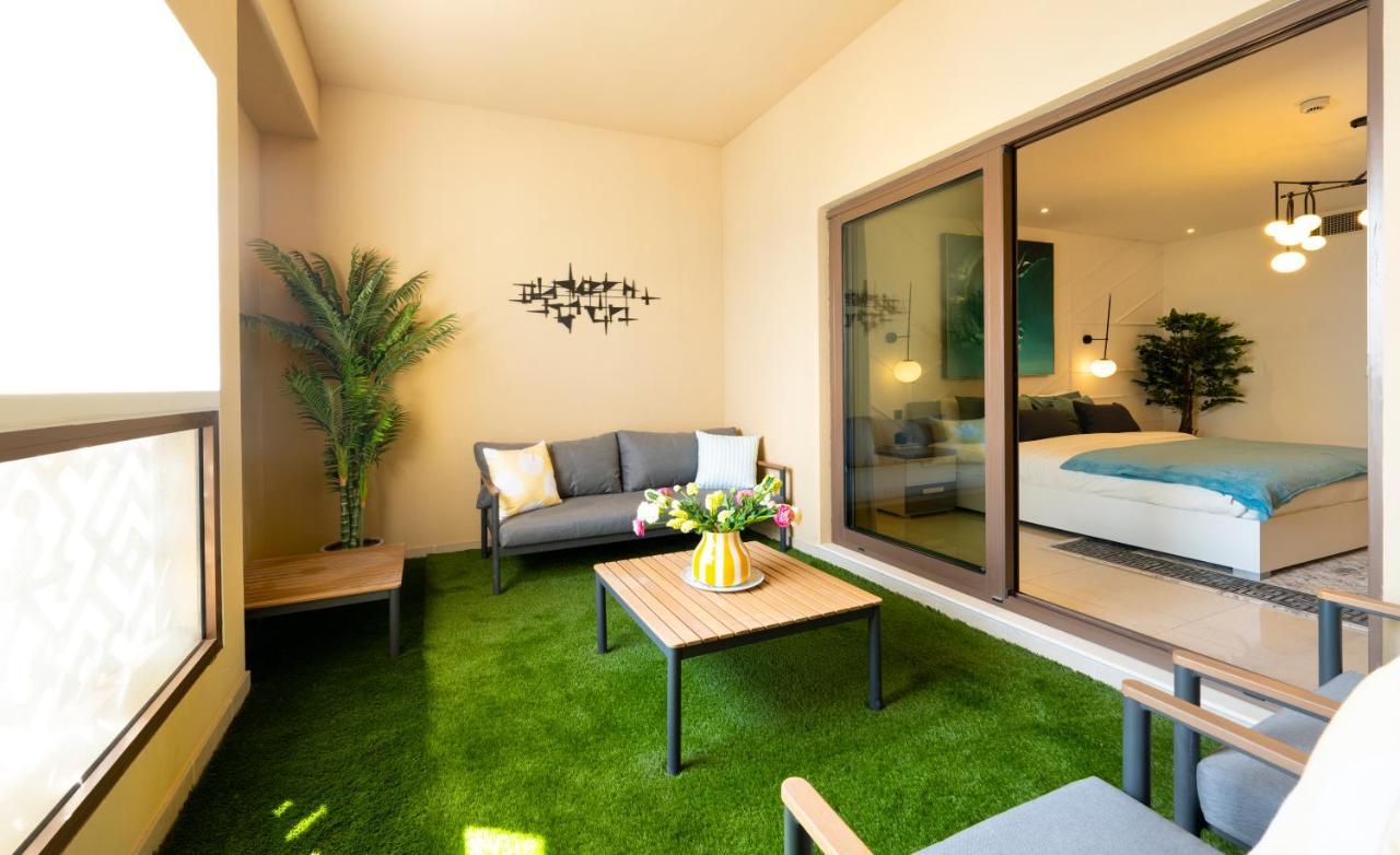 Daire Ultimate / 4 Beds / Private / The Palm / Beachfront / Upgraded / Full Palm, Marina Skyline, Ain View