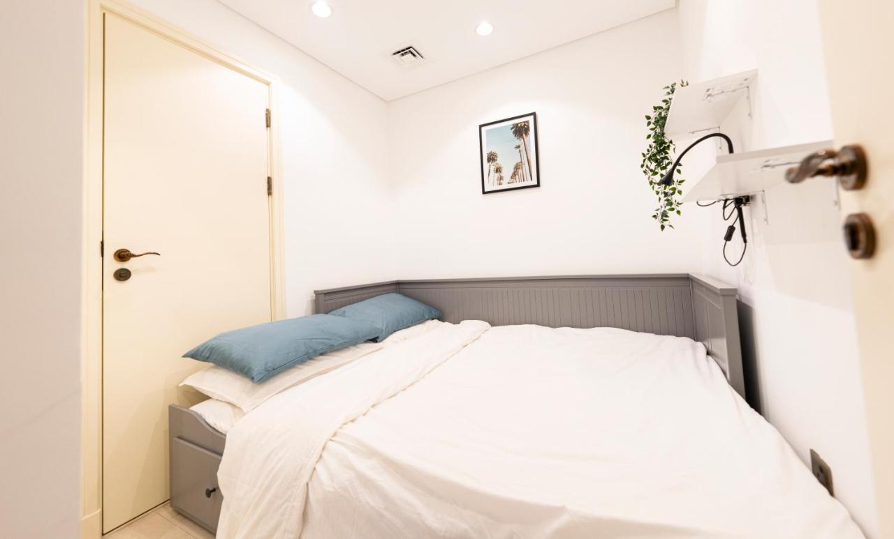 Ultimate / 4 Beds / Private / The Palm / Beachfront / Upgraded / Full Palm, Marina Skyline, Ain View Daire