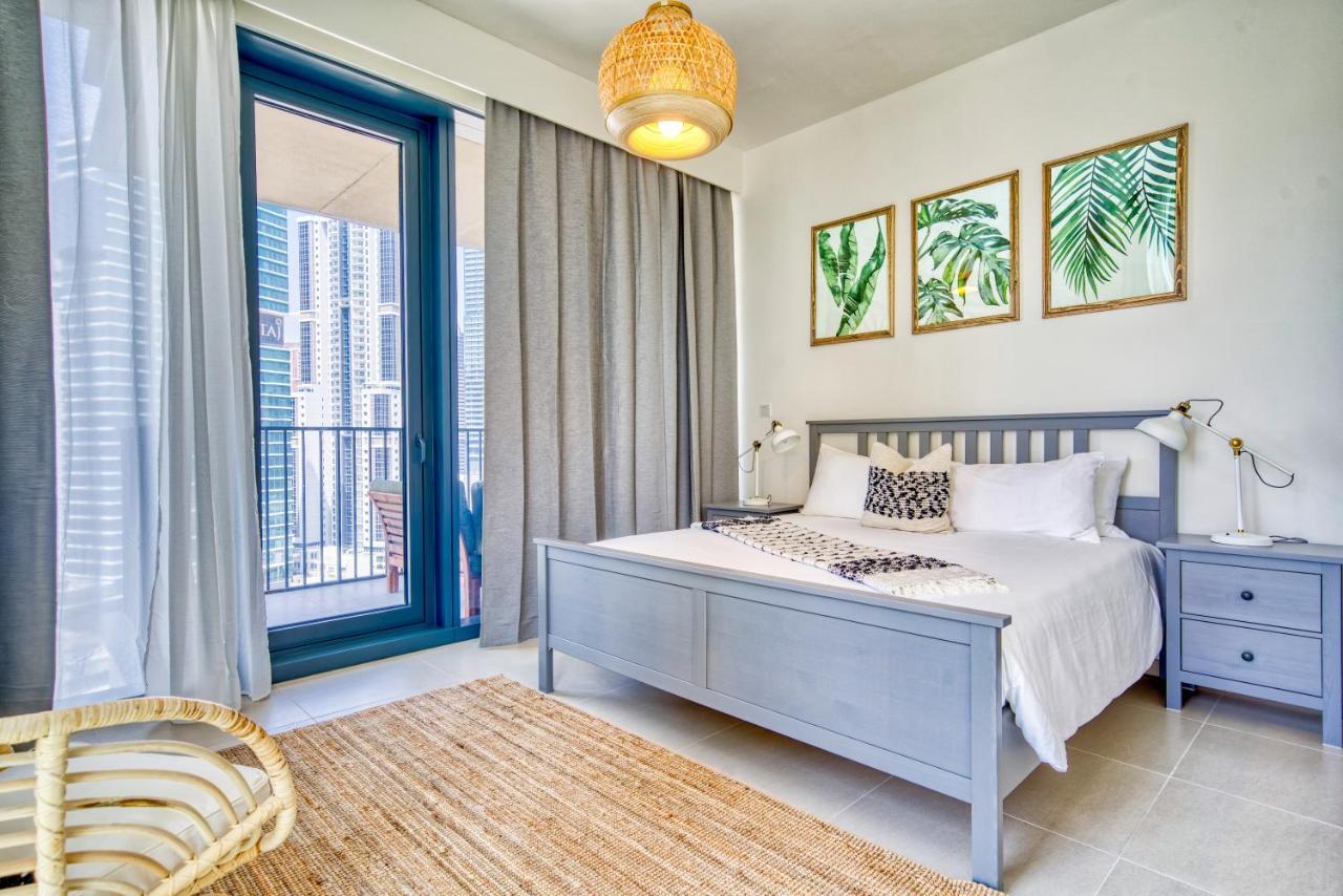 Incredible Views From Classy With Terrace Daire *