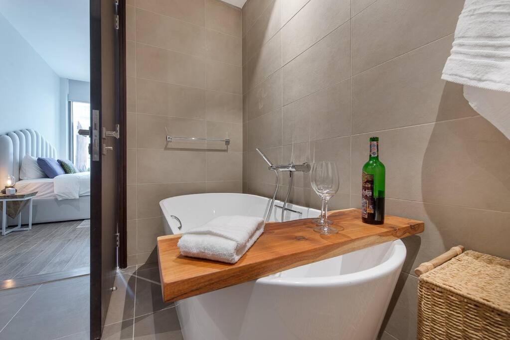 Luxury 38th Floor Marinaexpo Offer Apartment