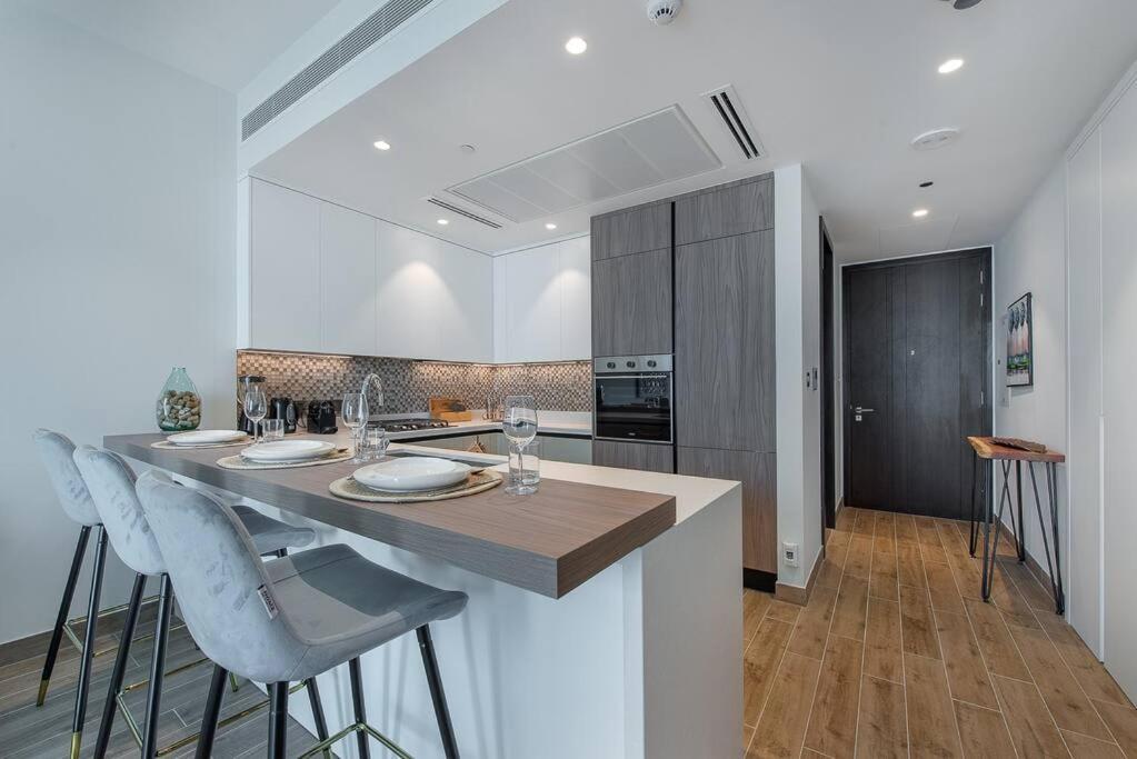 Luxury 38th Floor Marinaexpo Offer Apartment