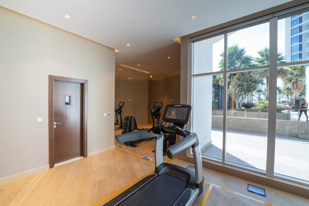 Modern Studio With Prime View Of Canal Apartment Dubai
