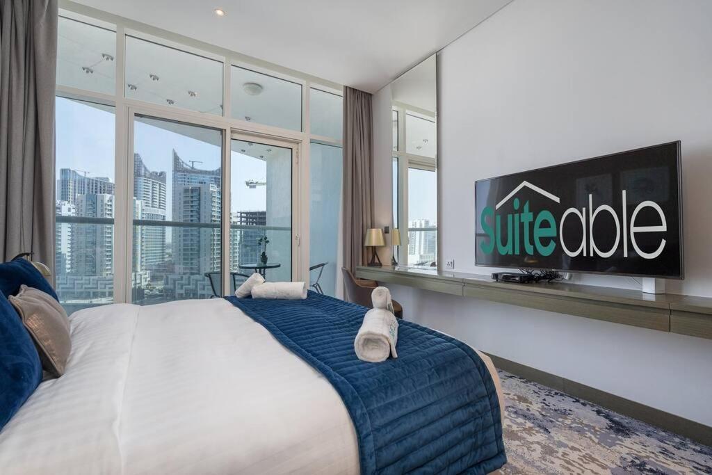Modern Studio With Prime View Of Canal * Dubai