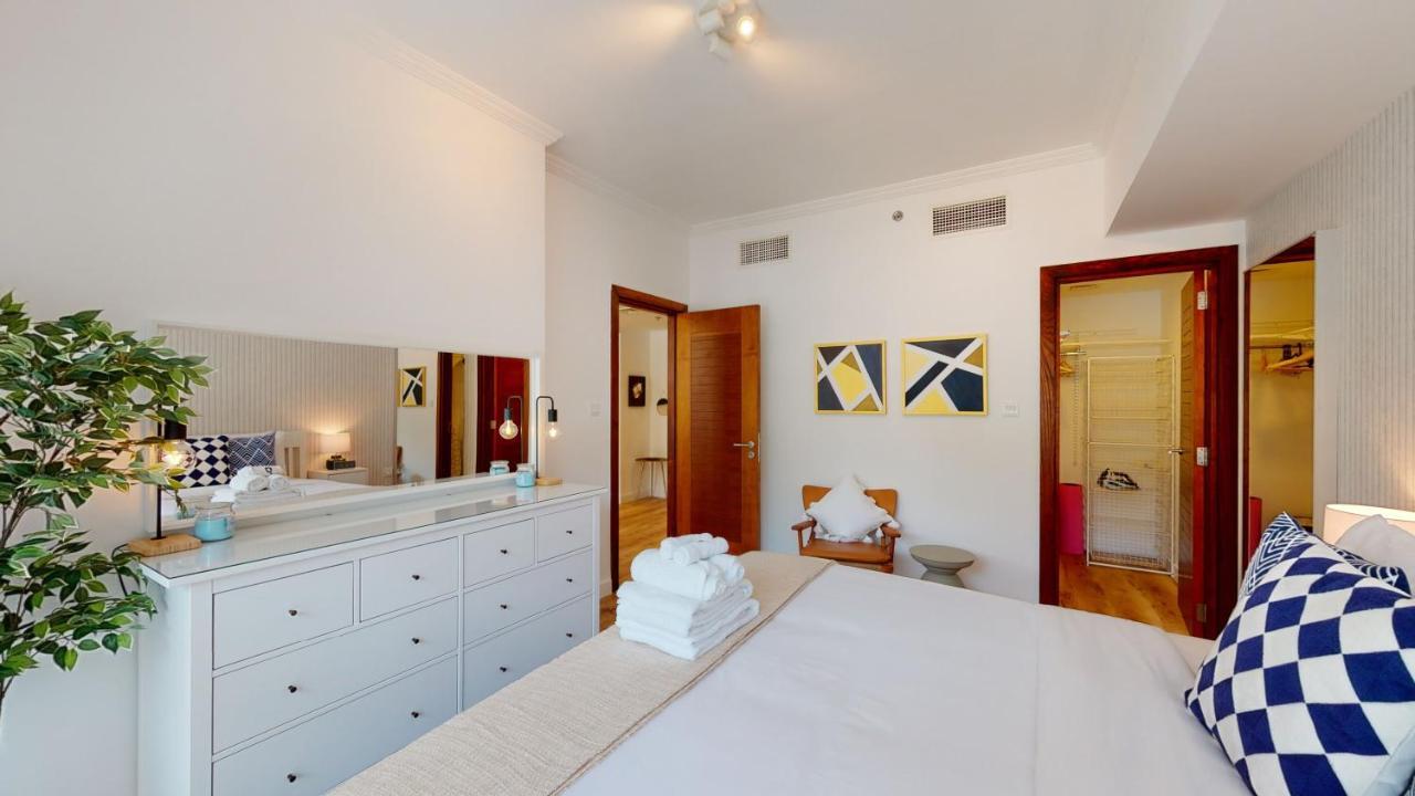 Apartment Trendy Bright With Marina, Pool And Ain Views Dubai