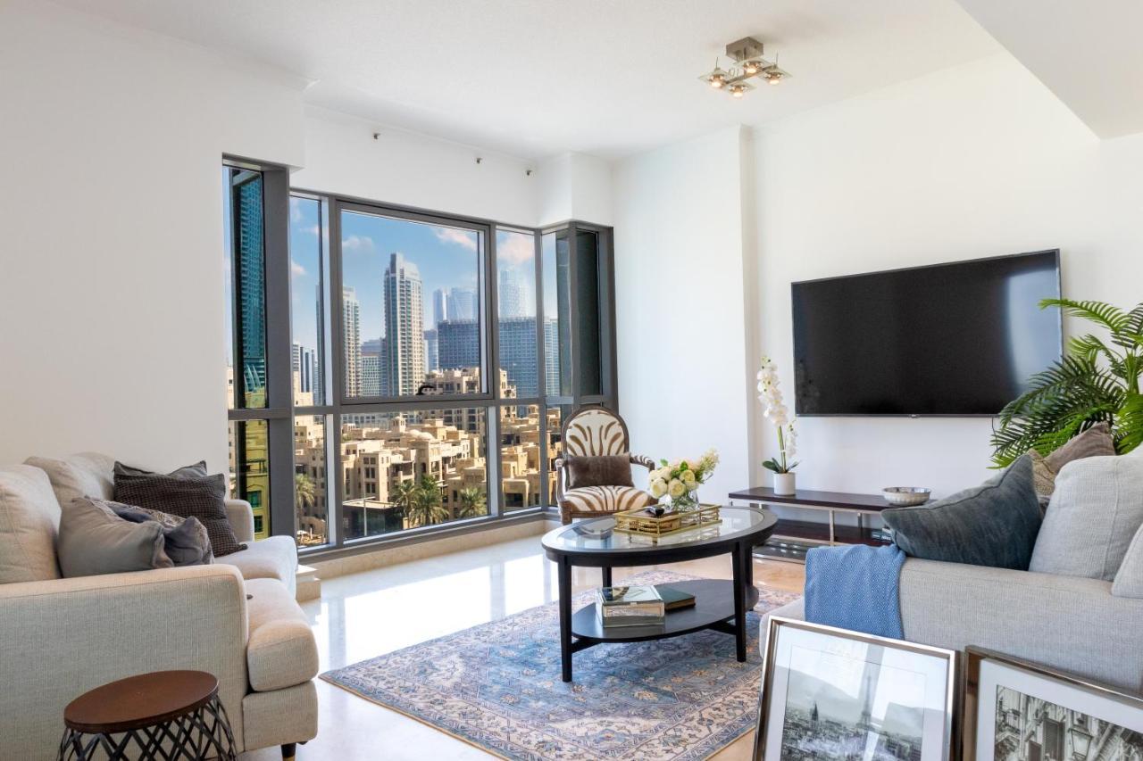 Gorgeous 3-bed With Burj Khalifa & Dancing Fountain Views *