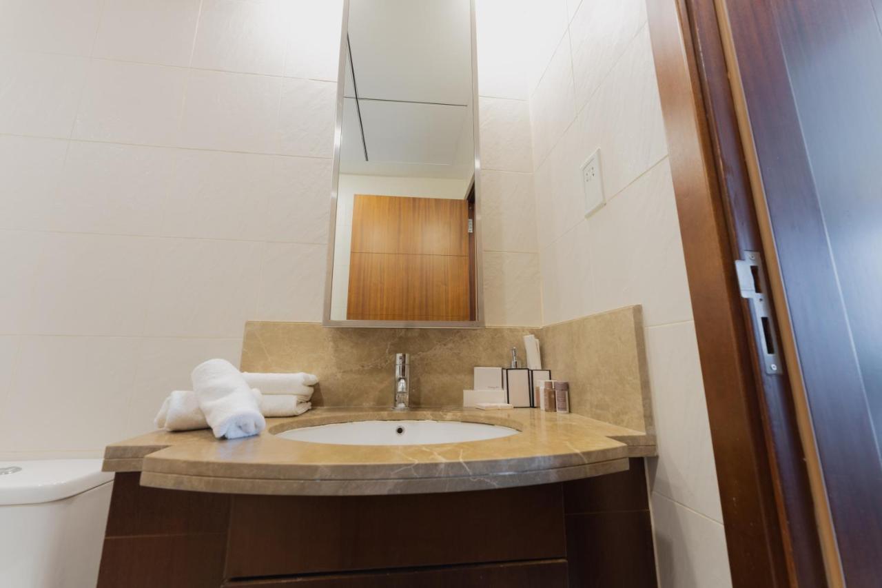 First Class 1br With Fountain View * Dubai