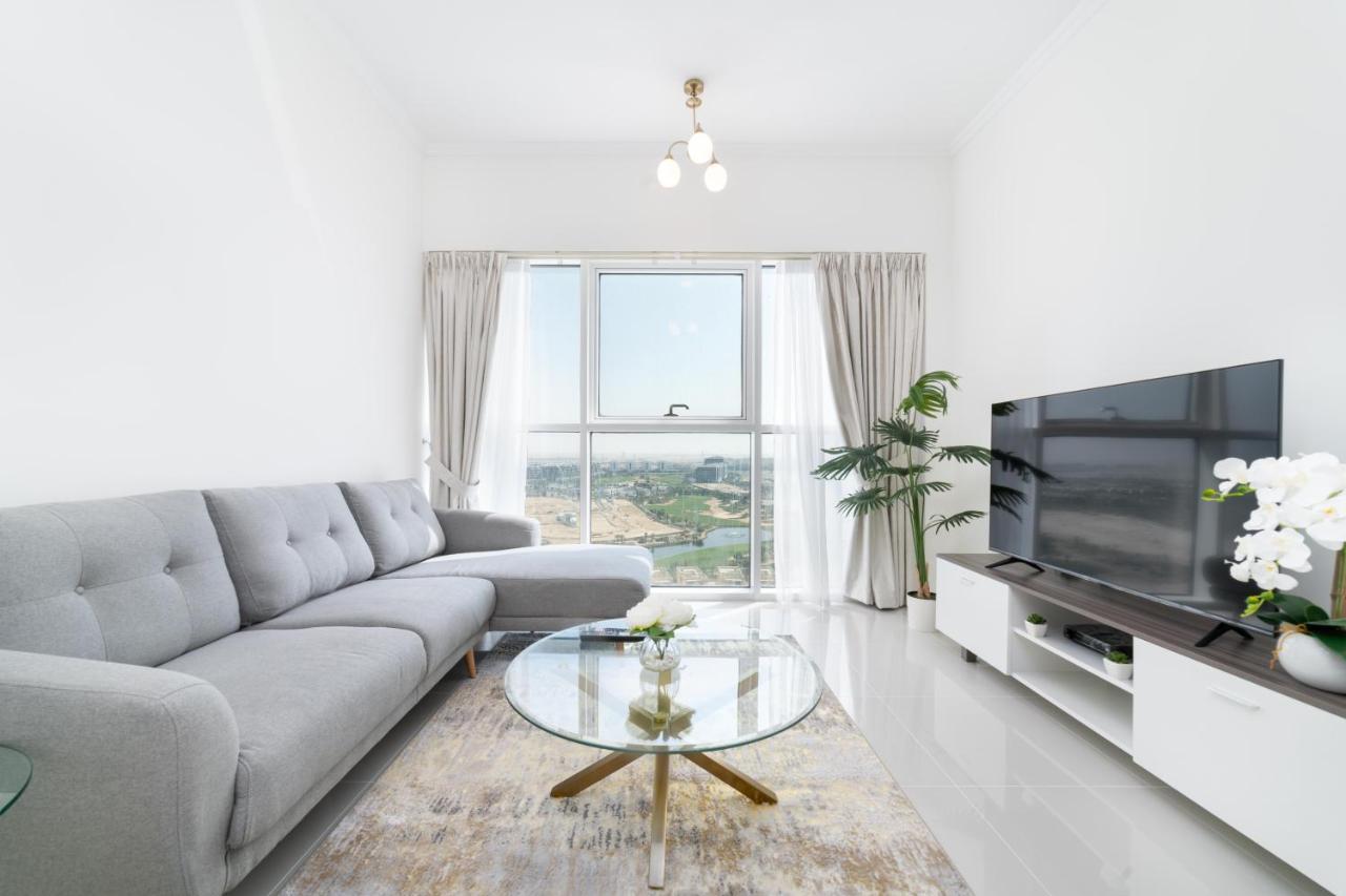 Immaculate 1br At Carson C Daire *