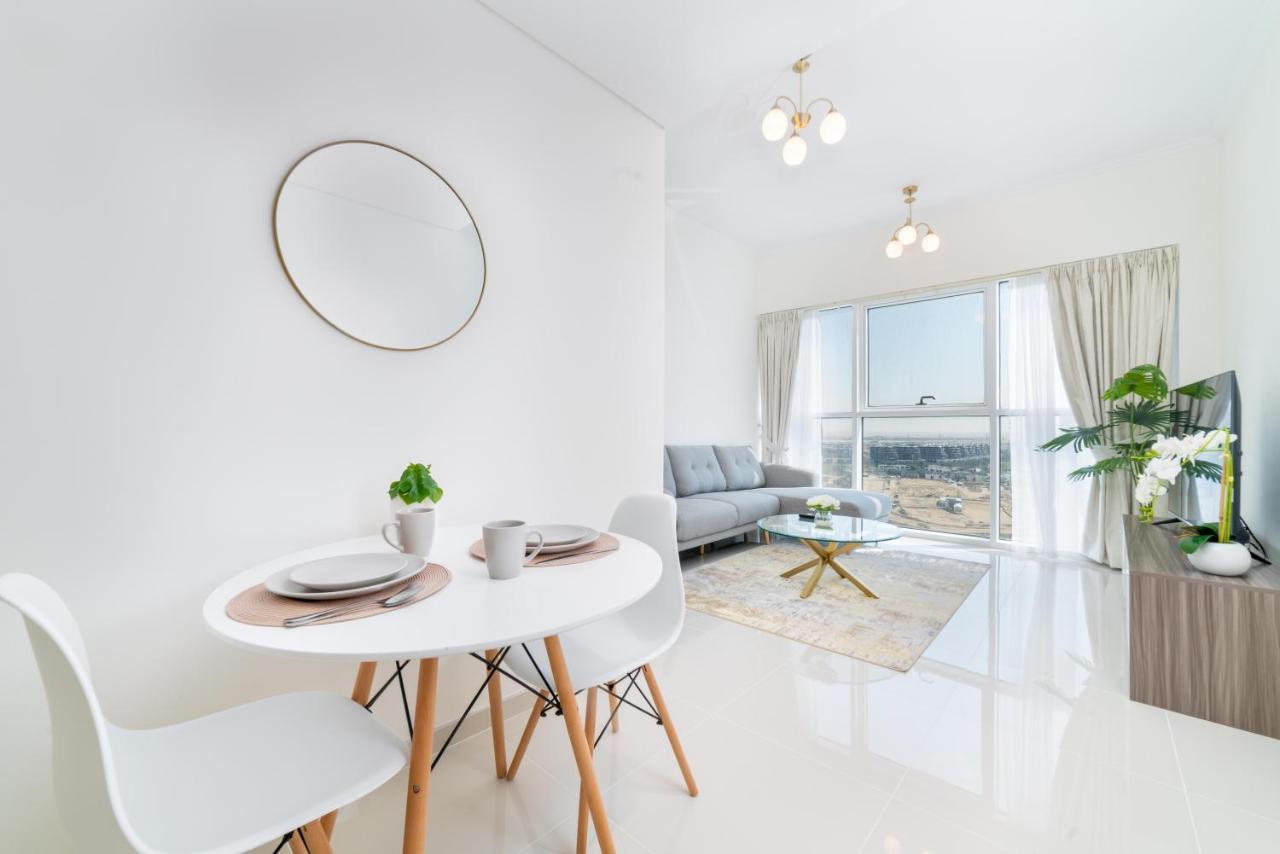 Immaculate 1br At Carson C Daire *