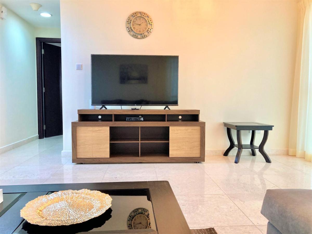 Apartment Gorgeous 1b With Balcony In Business Bay Dubai