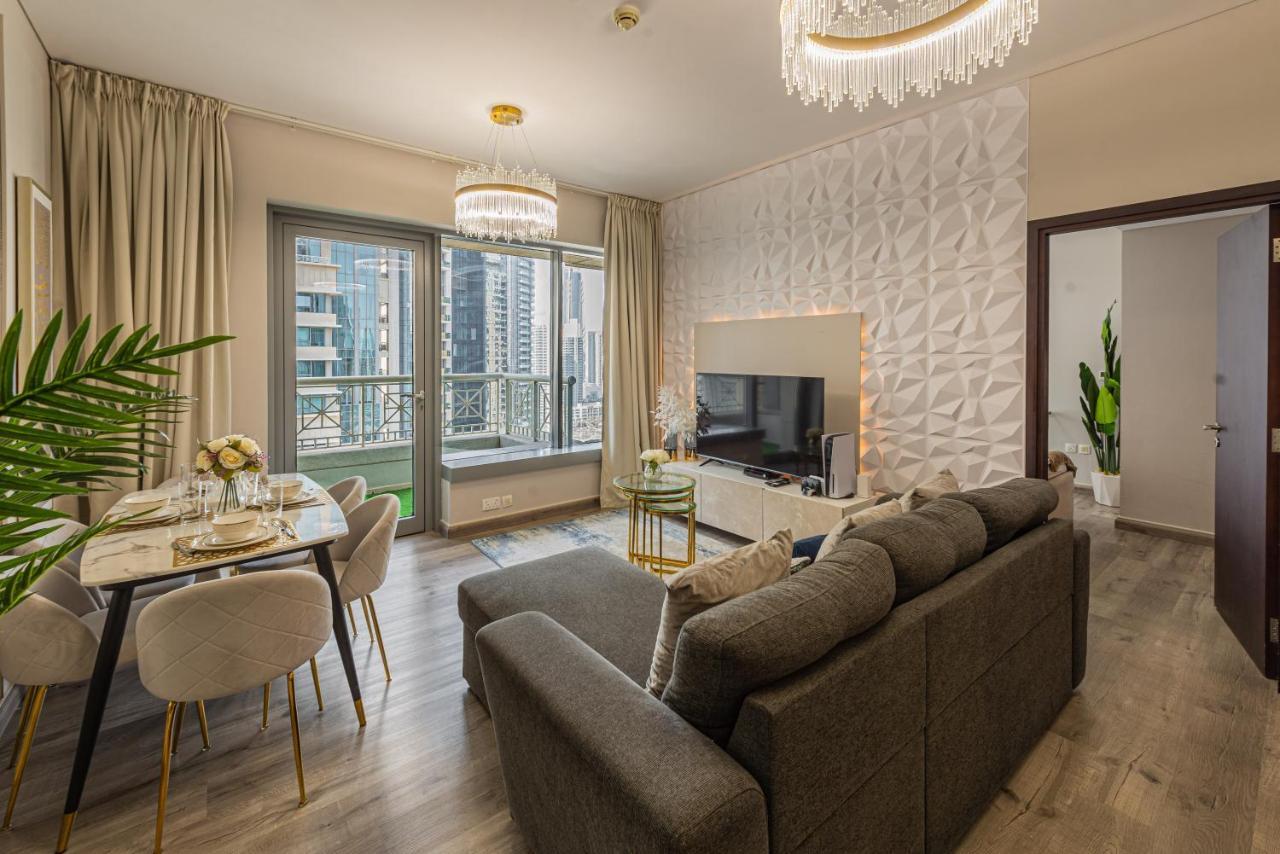 Apartment First Class 2br With Full Burj Khalifa And Fountain View