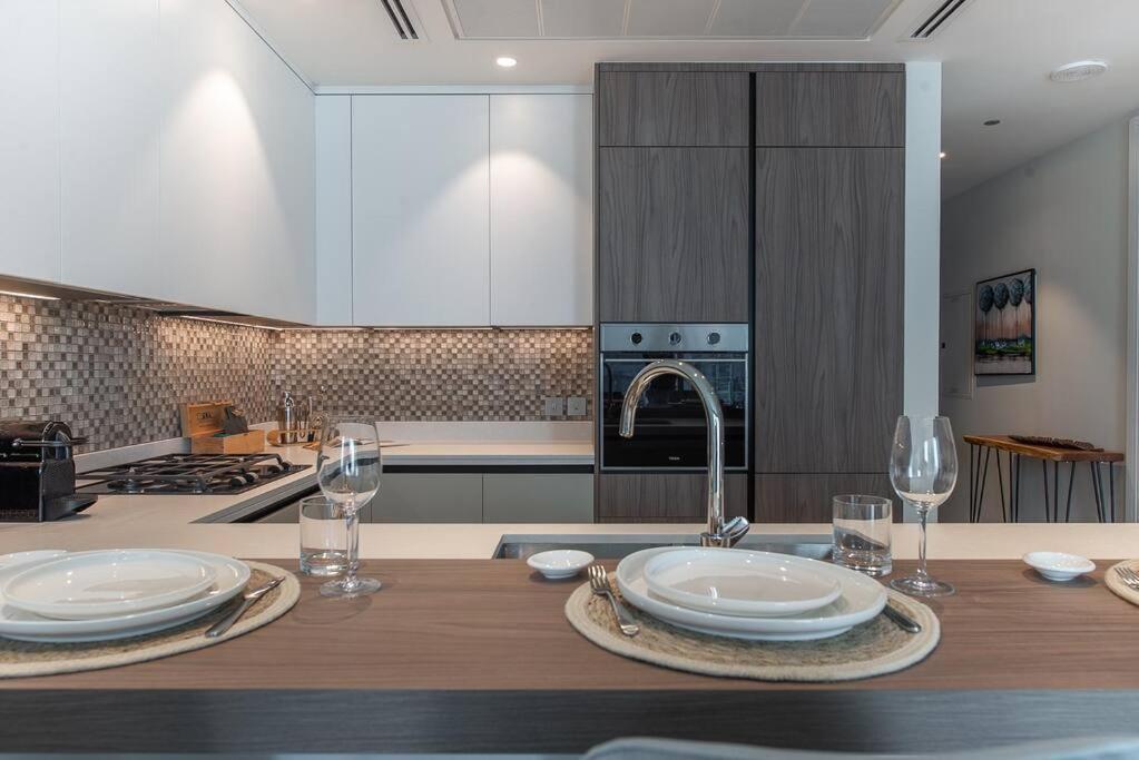 Luxury 38th Floor Marinaexpo Offer *