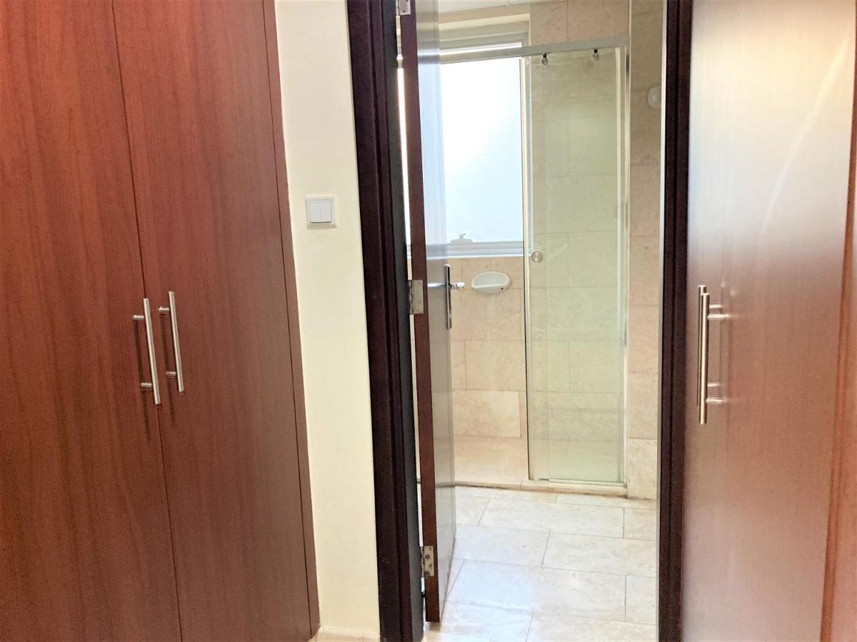 Gorgeous 1b With Balcony In Business Bay Apartment *