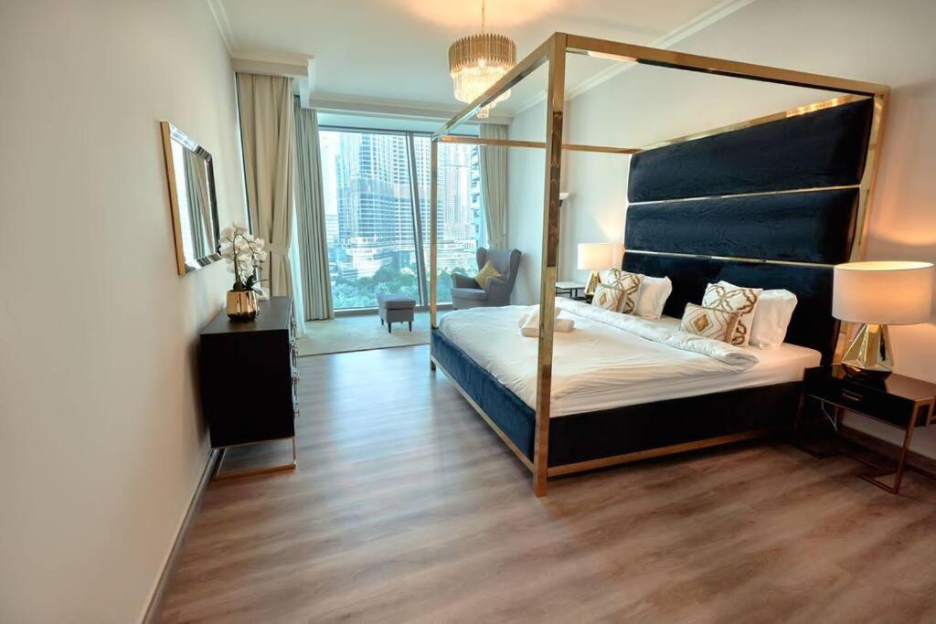 Magnificent Stunning 2 Bedroom With Burj Khalifa View * Dubai