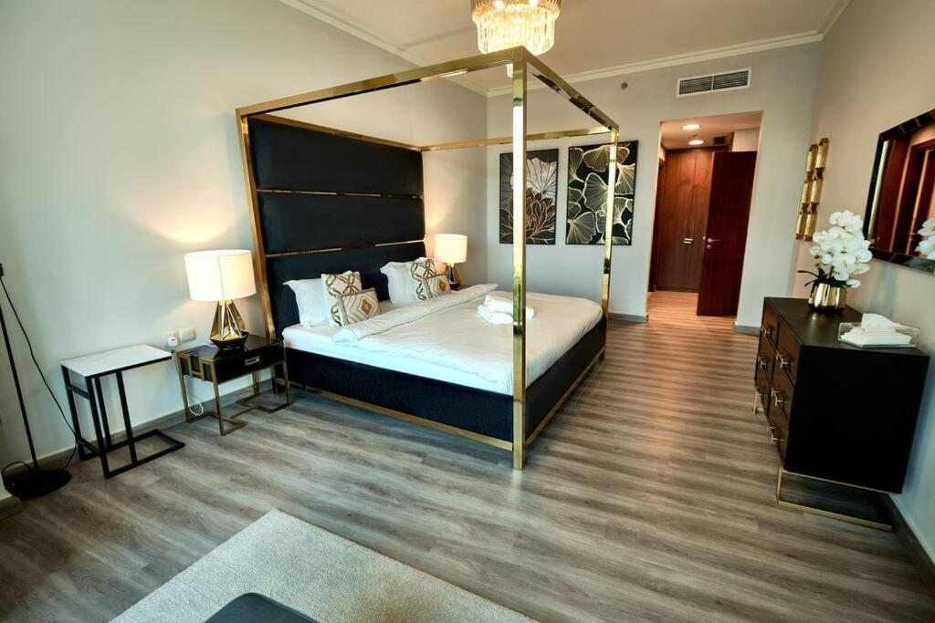 Apartment Magnificent Stunning 2 Bedroom With Burj Khalifa View *