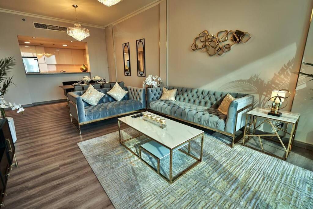 Magnificent Stunning 2 Bedroom With Burj Khalifa View Apartment