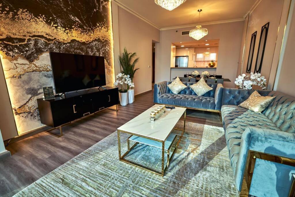 Apartment Magnificent Stunning 2 Bedroom With Burj Khalifa View