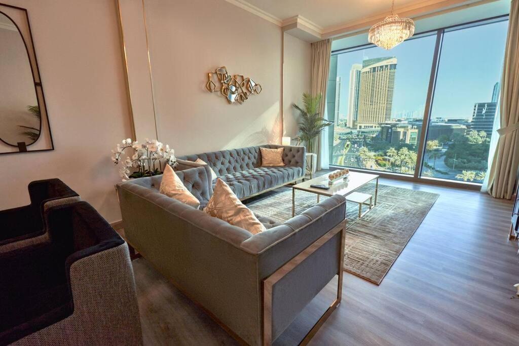 Magnificent Stunning 2 Bedroom With Burj Khalifa View * Dubai