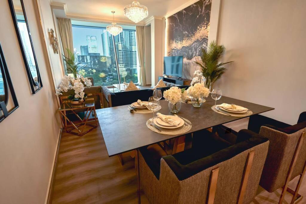 Apartment Magnificent Stunning 2 Bedroom With Burj Khalifa View *