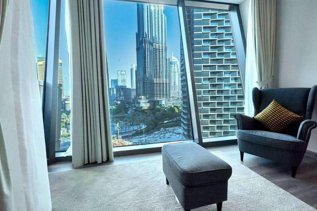 Magnificent Stunning 2 Bedroom With Burj Khalifa View Dubai
