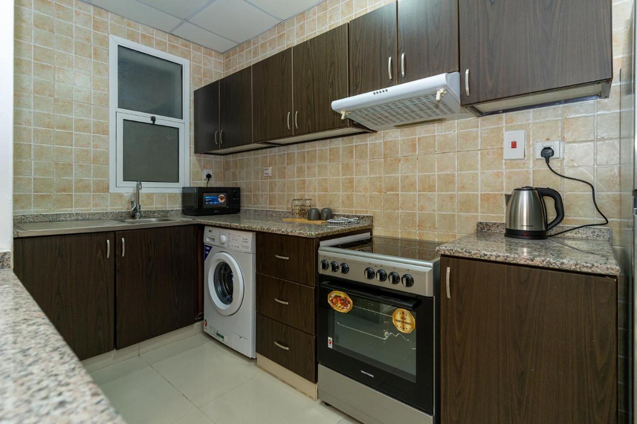 Apartamento Cozy 1br In Marina/near By Beach/metro Tram Dubai