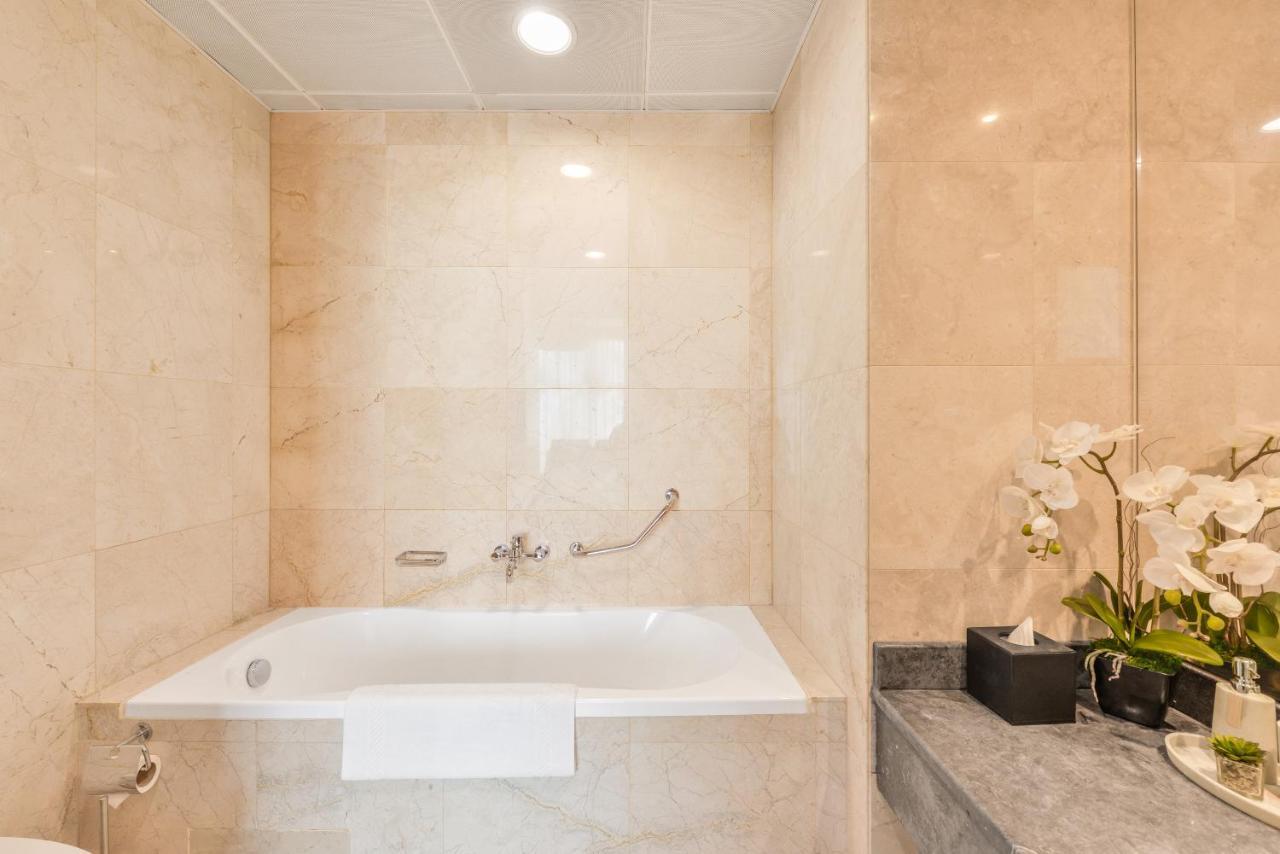 Nassima/voco Tower - Luxury - 5* Amenities Apart Otel *