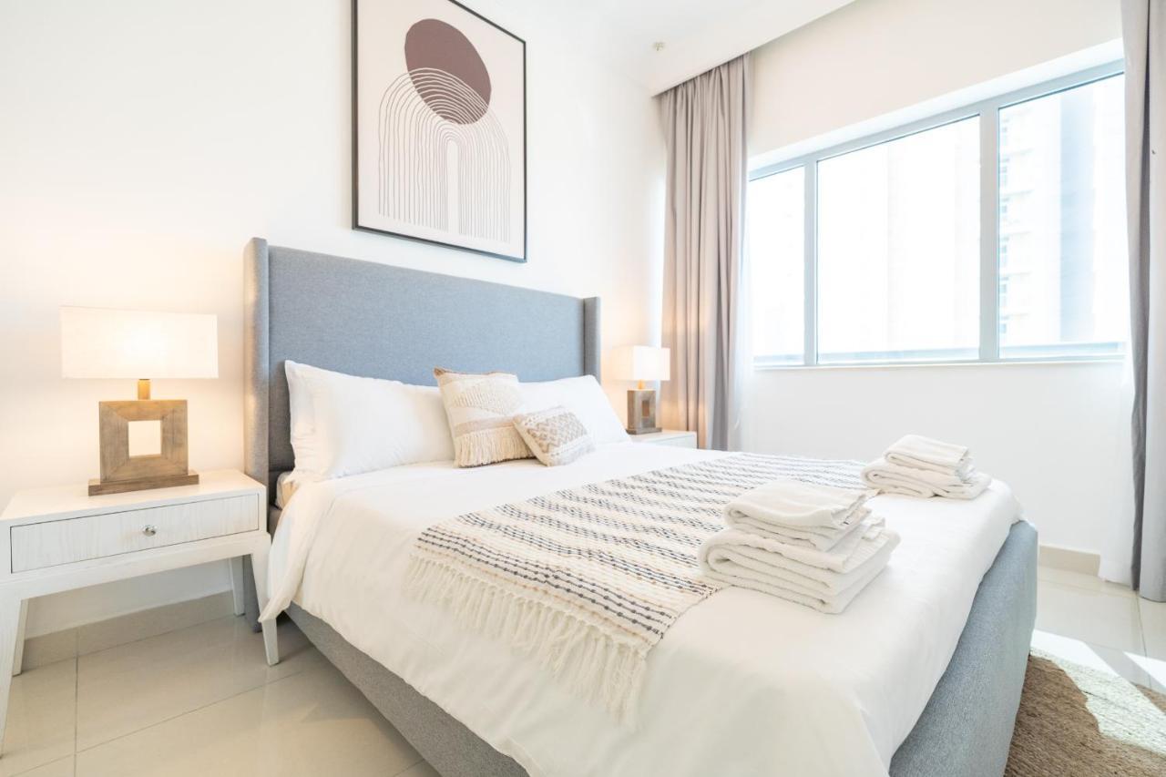 Dlx 21st Flr 3br Pool Gym Near Mall By Belvilla Holiday home *