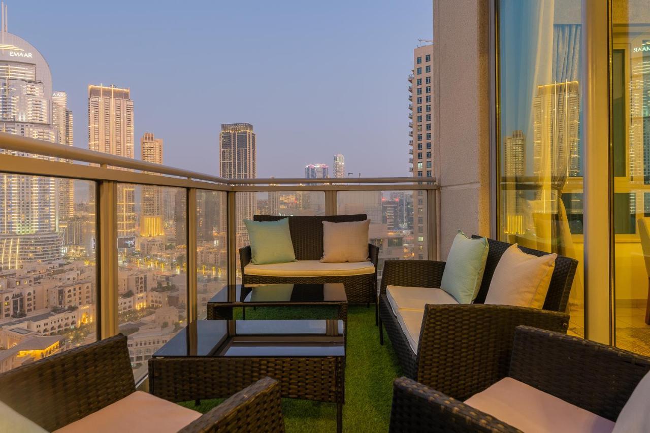Spectacular Burj & Fountain View - Luxurious 3 Bedrooms & Maids - The Residences Apartamento Dubai