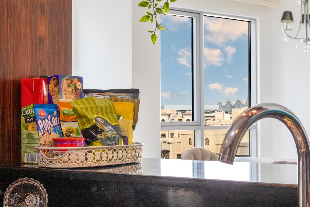 Daire Gorgeous 3-bed With Burj Khalifa & Dancing Fountain Views Dubai