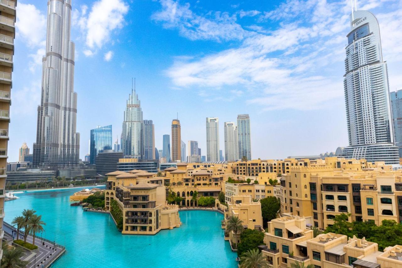 Gorgeous 3-bed With Burj Khalifa & Dancing Fountain Views Daire Dubai