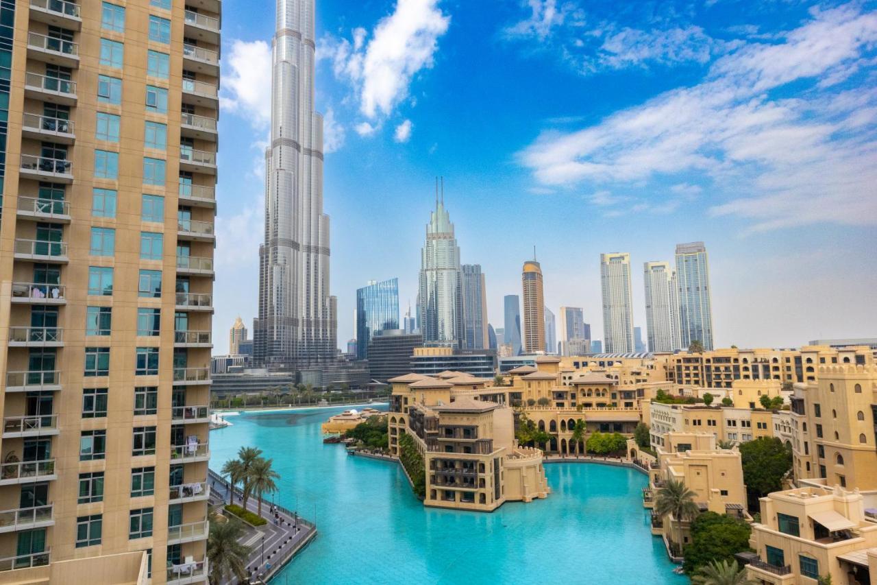 Daire Gorgeous 3-bed With Burj Khalifa & Dancing Fountain Views Dubai