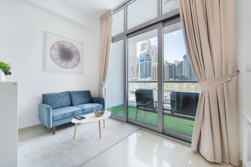 Classic With Marina View * Dubai