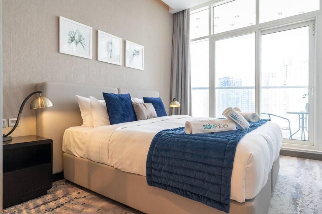 Apartment Modern Studio With Prime View Of Canal Dubai