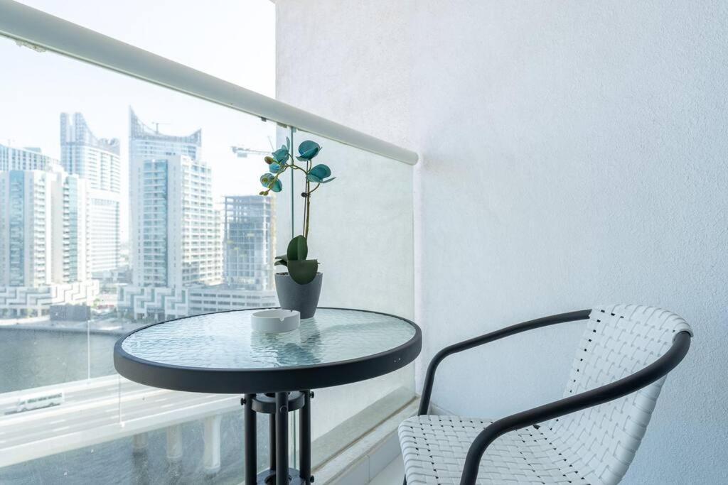 Apartment Modern Studio With Prime View Of Canal *